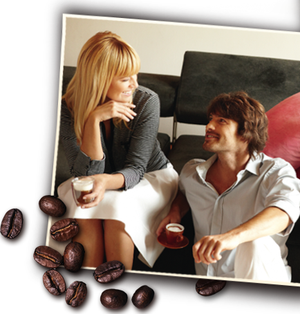 Casal a desfrutar de especialidades expresso