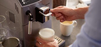 Resolução de problemas da máquina de café expresso Philips