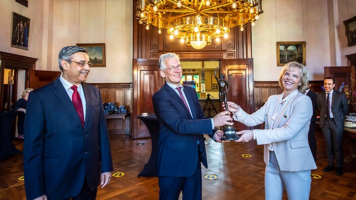 Euronext Amsterdam hosts Philips to celebrate the company’s 130-year history of benefitting Dutch society and the Netherlands economy